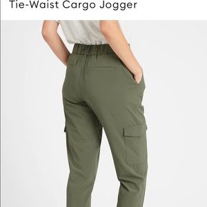 Banana Republic Olive Green TieXS-S cargo pants